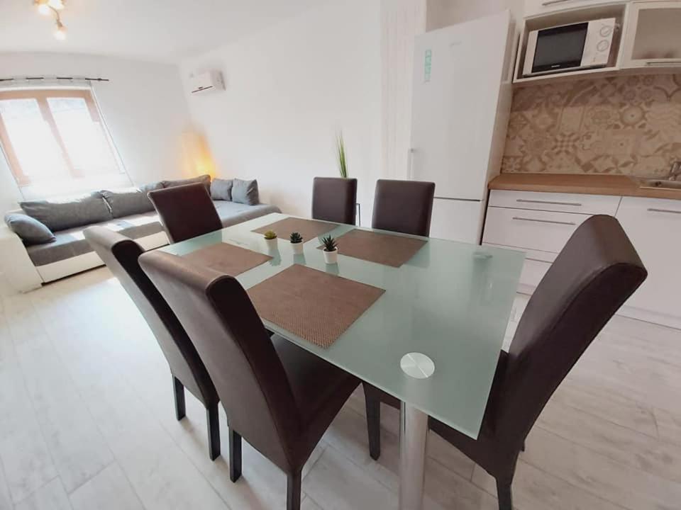 Mediterran Apartman 잘라카로쉬 외부 사진