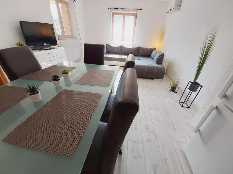 Mediterran Apartman 잘라카로쉬 외부 사진